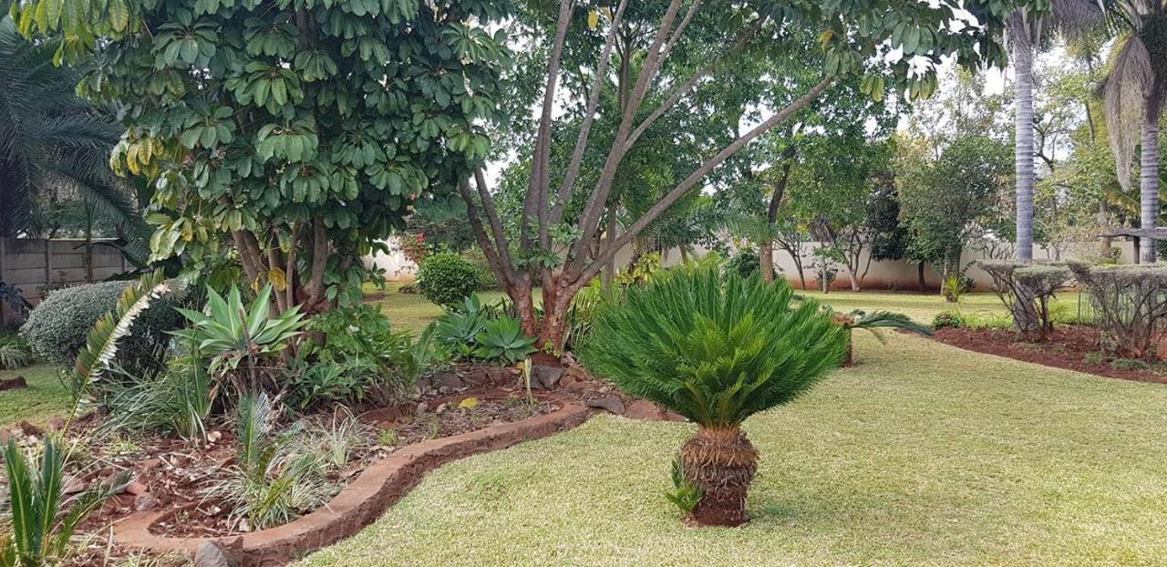 Palm Villa ハラレ エクステリア 写真